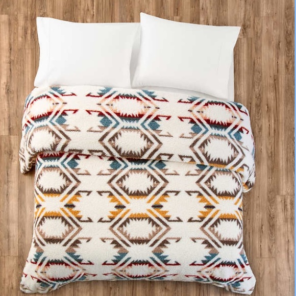 Pendleton Other - NWT Pendleton Sherpa Fleece Blanket King Southwest Print